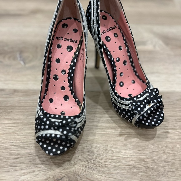 Not Rated black & white polka dot peep toe heels. Size 6 - Picture 3 of 4